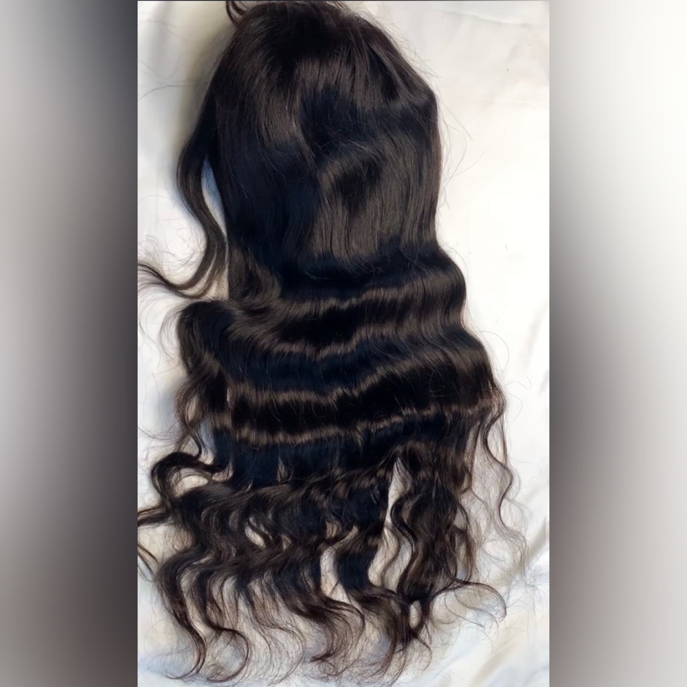 28” Body Wave - 13x6 Lace Frontal Wig